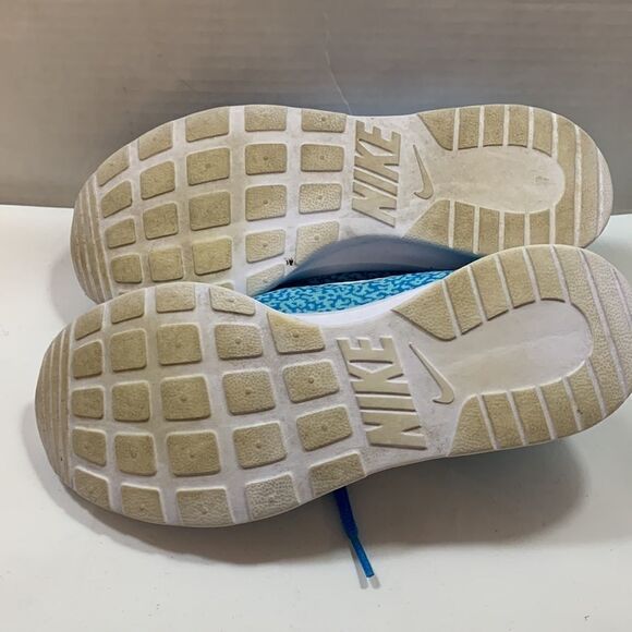 Nike size 6.5 athletic shoes blue - Picture 5 of 9